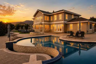 Image de Orange Tree Estate | Pool, Pickleball Theater Room
