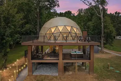 Image de Luxury River Dome - Hot Tub+Sauna+Riverfront+Wifi