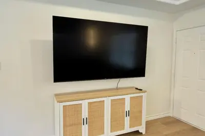 Image de The Oak - Spacious 2br/2ba • Sleeps 7 • Wi-Fi