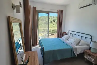 Image de This new built, beautiful 2-bedroom villa features two en-suite bedrooms