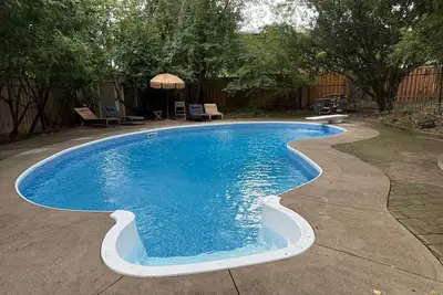 Image de Beautiful Spacious 4br House Pool Parking