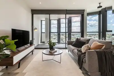 Image de 2 Bedroom/2 Bathroom – Walk to the Mcg!