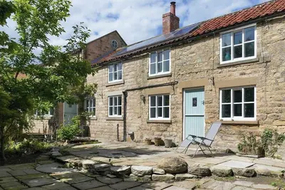 Image de Four bed cottage, large garden, dog friendly