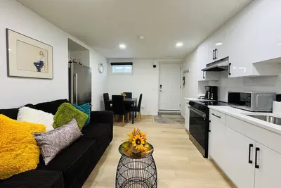 Image de Luxury Loft 2-bedroom near major City attractions with Ac and fitness room