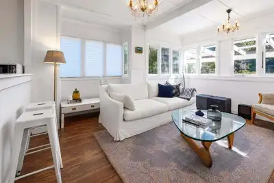 Image de Oscar's Cottage by Waiheke Pure, charming, renovated, central