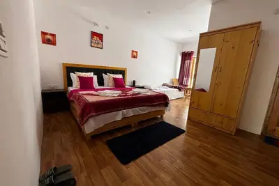 Image de Veteran-Hosted Summer Getaway in Ladakh: Comfortable Rooms & Premium Service