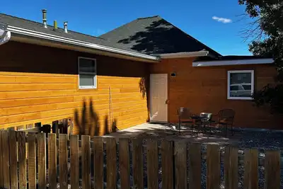 Image de Modern Western Comfort in the Heart of Cody