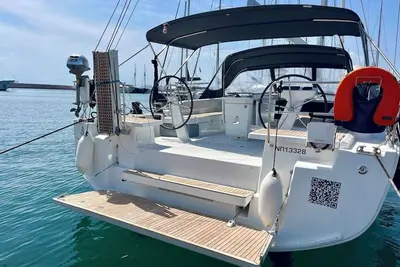 Image de Sun-Kissed Sailing Adventure in Islas Sarónicas