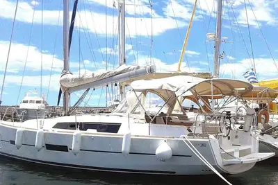 Image de Sun-Kissed Sailing Adventure in Islas Sarónicas