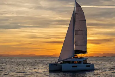 Image de Sun-Kissed Sailing Adventure in Islas Sarónicas