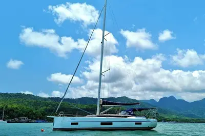 Image de Sun-Kissed Sailing Journey in Trat, Koh Chang