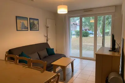 Image de Appartement terrasse plein Sud-Ouest, à 1km de la plage