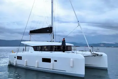 Image de Sun-Kissed Sailing Adventure in Islas Sarónicas