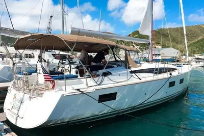 Image de Caribbean Bliss: Sun-soaked Sailing Adventure from San Vicente y las Granadinas