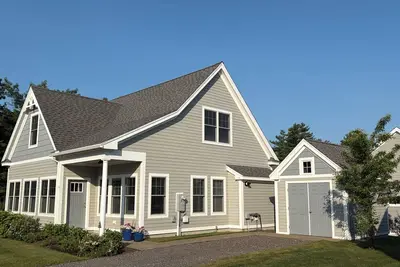 Image de Exceptional 2-bedroom cottage close to beaches and  Kennebunkport with Ac