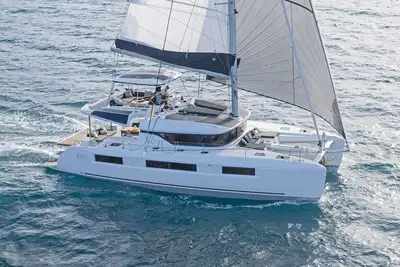 Image de Sun-Kissed Sailing Adventure in Islas Sarónicas