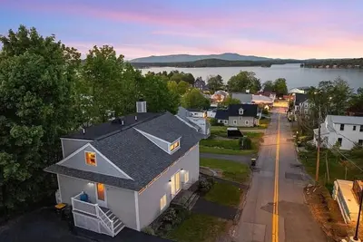 Image de Post Card Views of Lake Winni Close to it All!