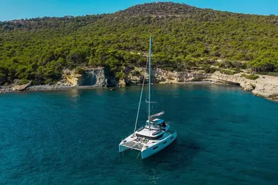 Image de Sun-Kissed Sailing Adventure in Islas Sarónicas