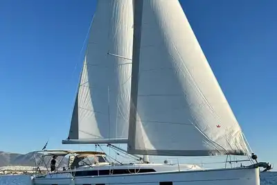 Image de Sun-Kissed Sailing Adventure in Islas Sarónicas