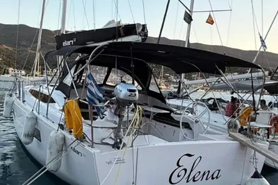 Image de Sun-Kissed Sailing Adventure in Islas Sarónicas