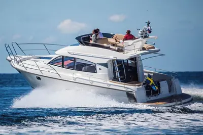 Image de Sibenik Sun-soaked Sailing: A Luxurious Croatian Voyage
