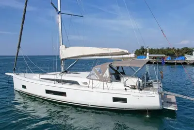 Image de Sun-Kissed Sailing Adventure in Islas Sarónicas