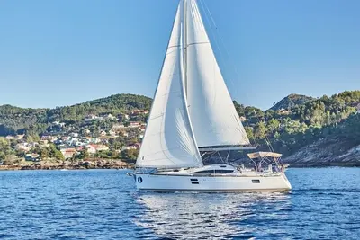 Image de Sun-Kissed Sailing Adventure in Vigo, Galicia