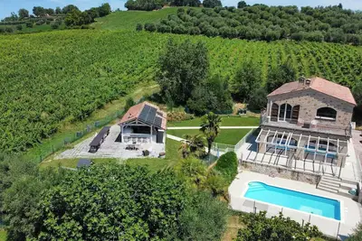 Image de Villa avec piscine dans les collines des Marches