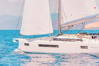 Image de Sun-Kissed Sailing Adventure in Islas Sarónicas