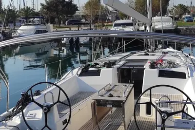 Image de Sun-Kissed Sailing Adventure in Islas Sarónicas