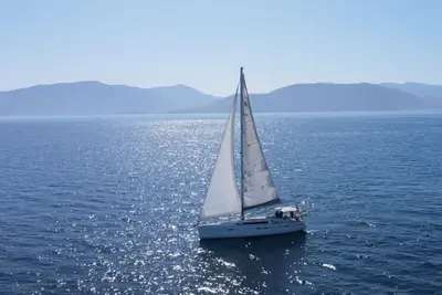 Image de Sun-Kissed Sailing Adventure in Islas Sarónicas