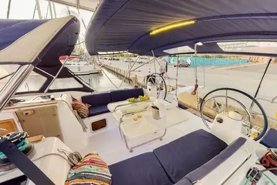 Image de Sun-Kissed Sailing Adventure in Islas Sarónicas