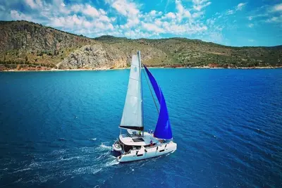 Image de Sun-Kissed Sailing Adventure in Islas Sarónicas