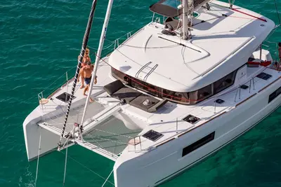 Image de Sun-Kissed Sailing Adventure in Islas Sarónicas