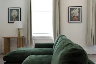 Image de Stylish Town Centre Apartment With Free Parking