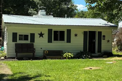 Image de Quaint 2-bedroom cottage in charming Andover perfect for relaxing getaway.