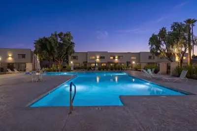Image de Old Town Scottsdale - Pool - Grill - Sun Loungers