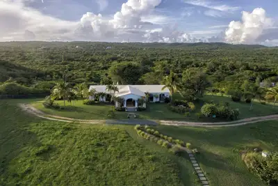 Image de Largest Private Estate on Vieques — 30 Acres, 3 Homes, the Island's Largest Pool