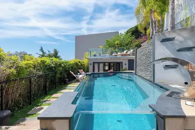 Image de Villa Vue Mer Panoramique Piscine Plage A Pied
