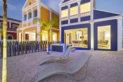 Image de Appartement tropical privé avec jardin