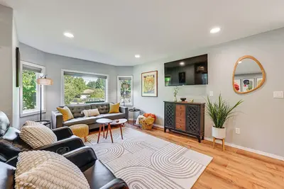 Image de SeaTac Getaway! Fully Fenced w/ Workspace