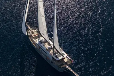 Image de Sun-Kissed Sailing Adventure in Islas Sarónicas