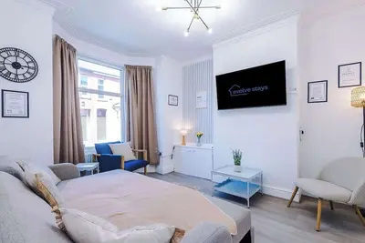 Image de Sleeps 7 | Office | Pool Table | Parking | Salford