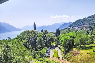 Image de Joli appartement pour 7 personnes avec Wifi, Tv, patio, animaux admis et vue panoramique