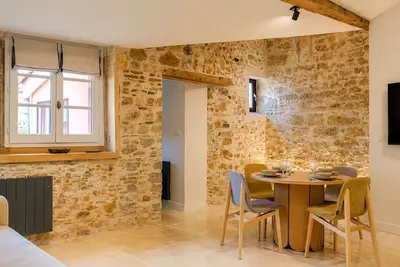 Image de GuestReady - Apt Design au calme - Vieux-Lyon