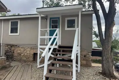 Image de Furnished 1br Studio w/ Garage, Close to Historic Downtown Area - Pets Ok