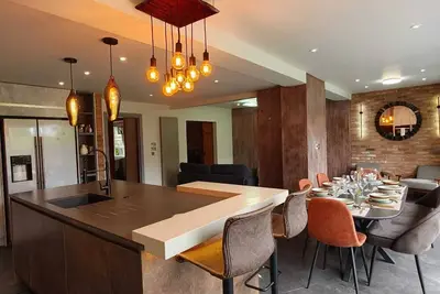 Image de Park Views-Huge Parking - Stunning Huge 5 Bedroom House in the heart of Solihull