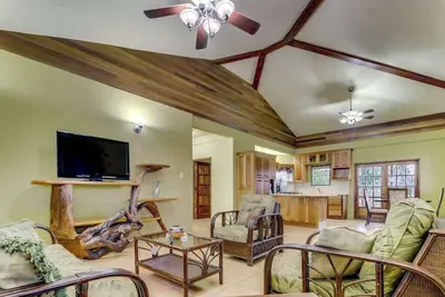 Image de Modern Home in Quiet Neighborhood w/ Balcony, WiFi, Ac - Ideal for Day Trips