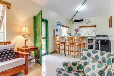 Image de Charming Home w/ Central Ac, Shared Pool, & Garden - Day Trip Opportunities