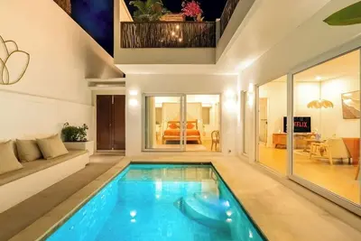 Image de Bloom - 1br Villa | Private Pool and Rooftop Lounge